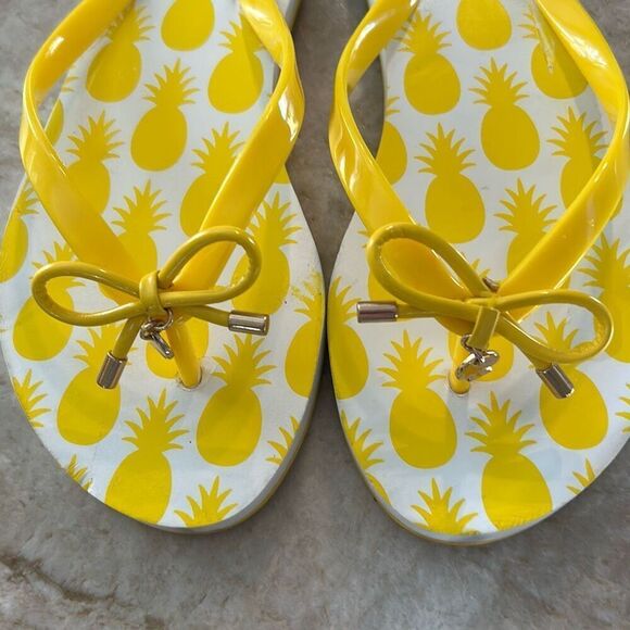 KATE SPADE Yellow Flip Flops 8 - Picture 2 of 5